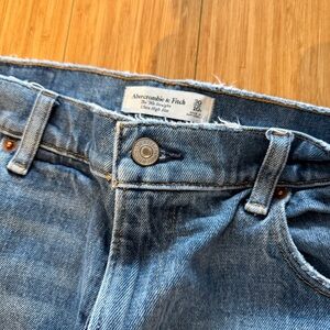 Abercrombie 90s Straight Ultra High Rise Jeans